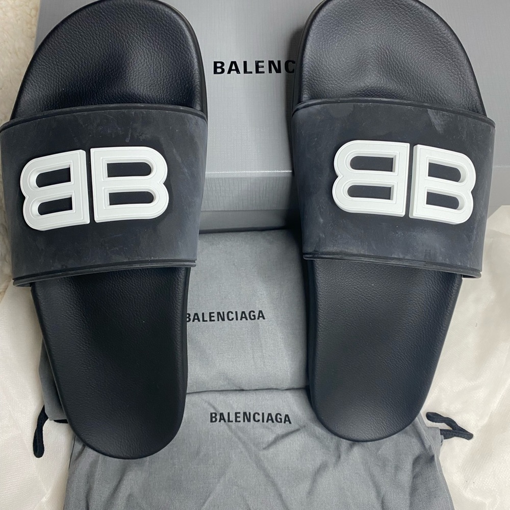 ✅💯Authentic Balenciaga Mens Black Slides